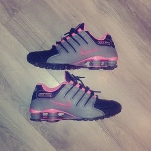 Women's Nike Shox